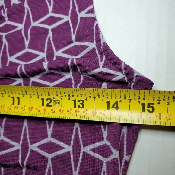 41 Hawthorn Faux Wrap Top Small Womens Sleeveless Purple Geometric Stretch - Picture 5 of 6